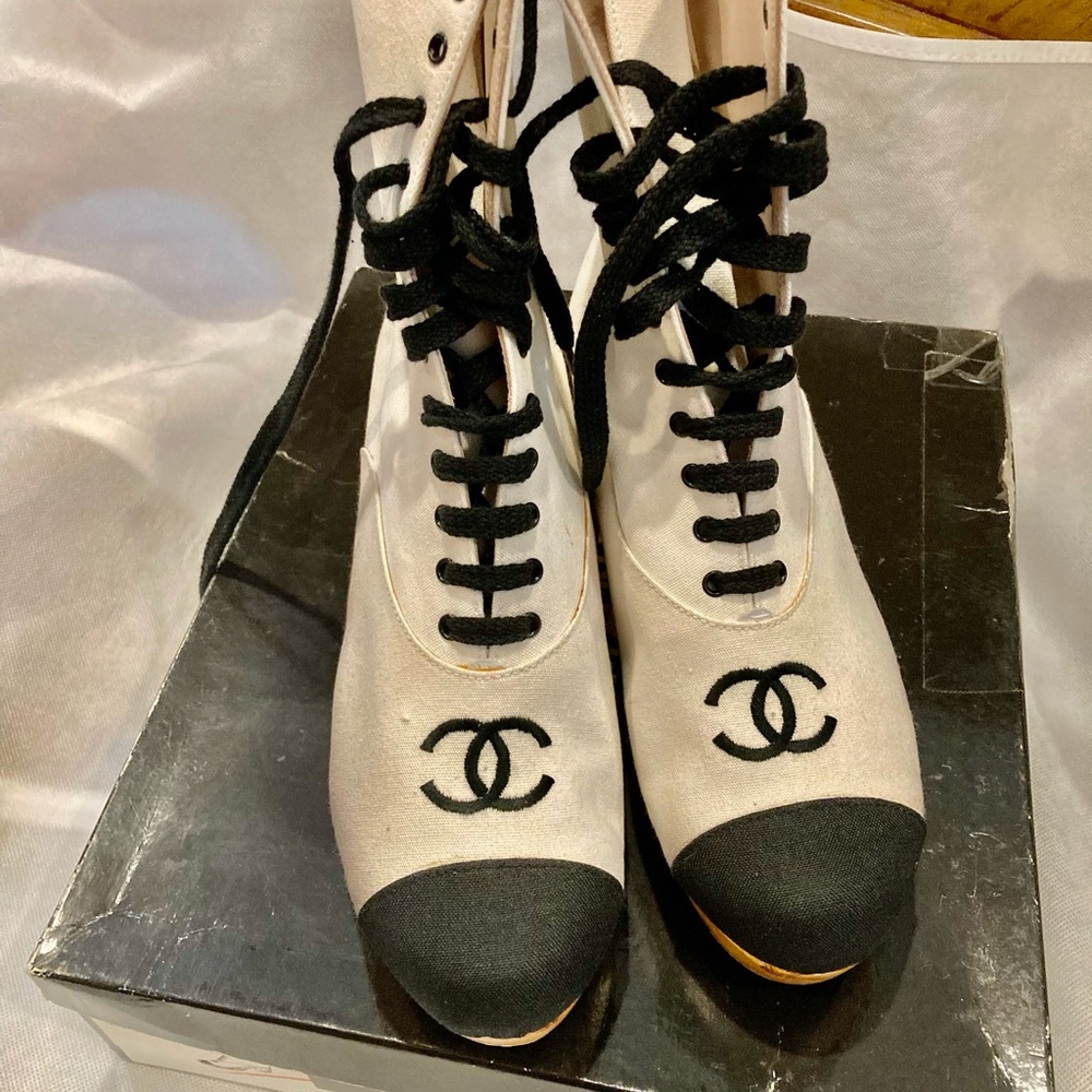CHANEL Vintage Canvas CC Wooden  Platform Boots